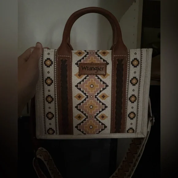 purse - Picture 2 of 2